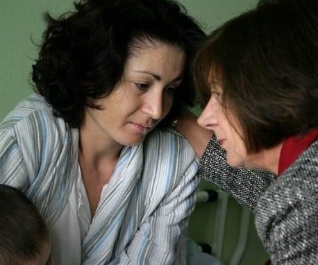 W 2007 roku pierwsza dama, Maria Kaczyńska, odwiedziła uchodźczynię z Czeczeni.