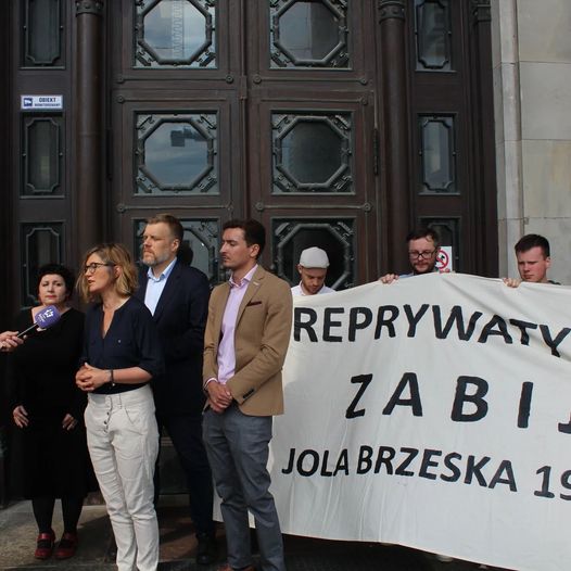 Dziś Rada Warszawy przyjęła uchwałę o nadaniu honorowego obywatelstwa Hannie Gro
